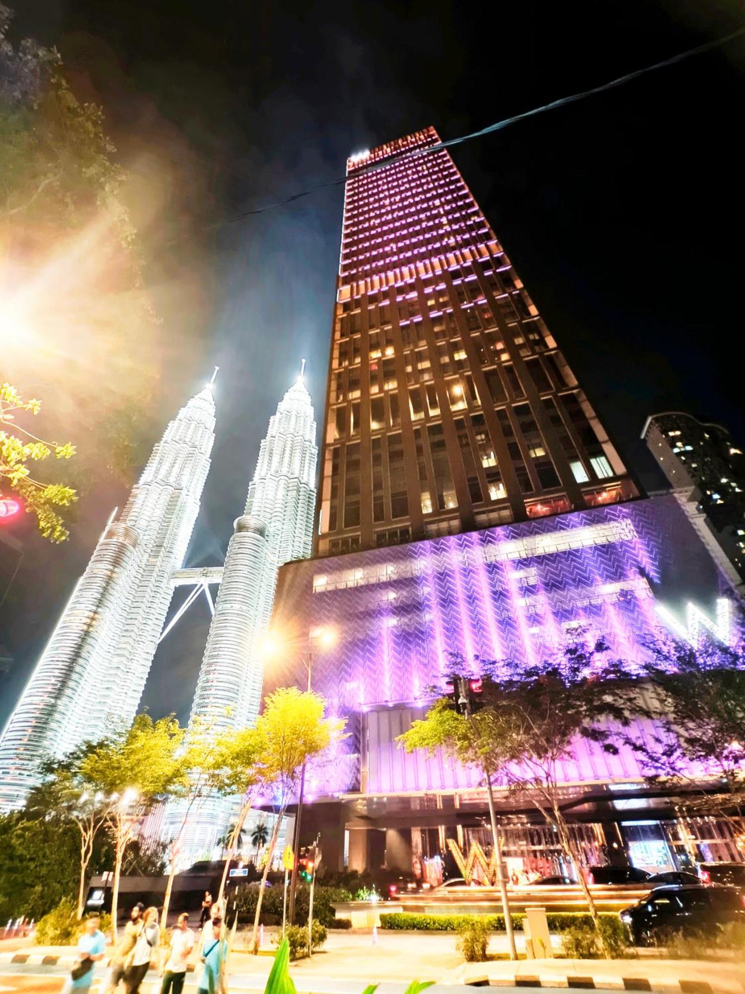 Tropicana The Klcc By Rooftop Skypool Kuala Lumpur